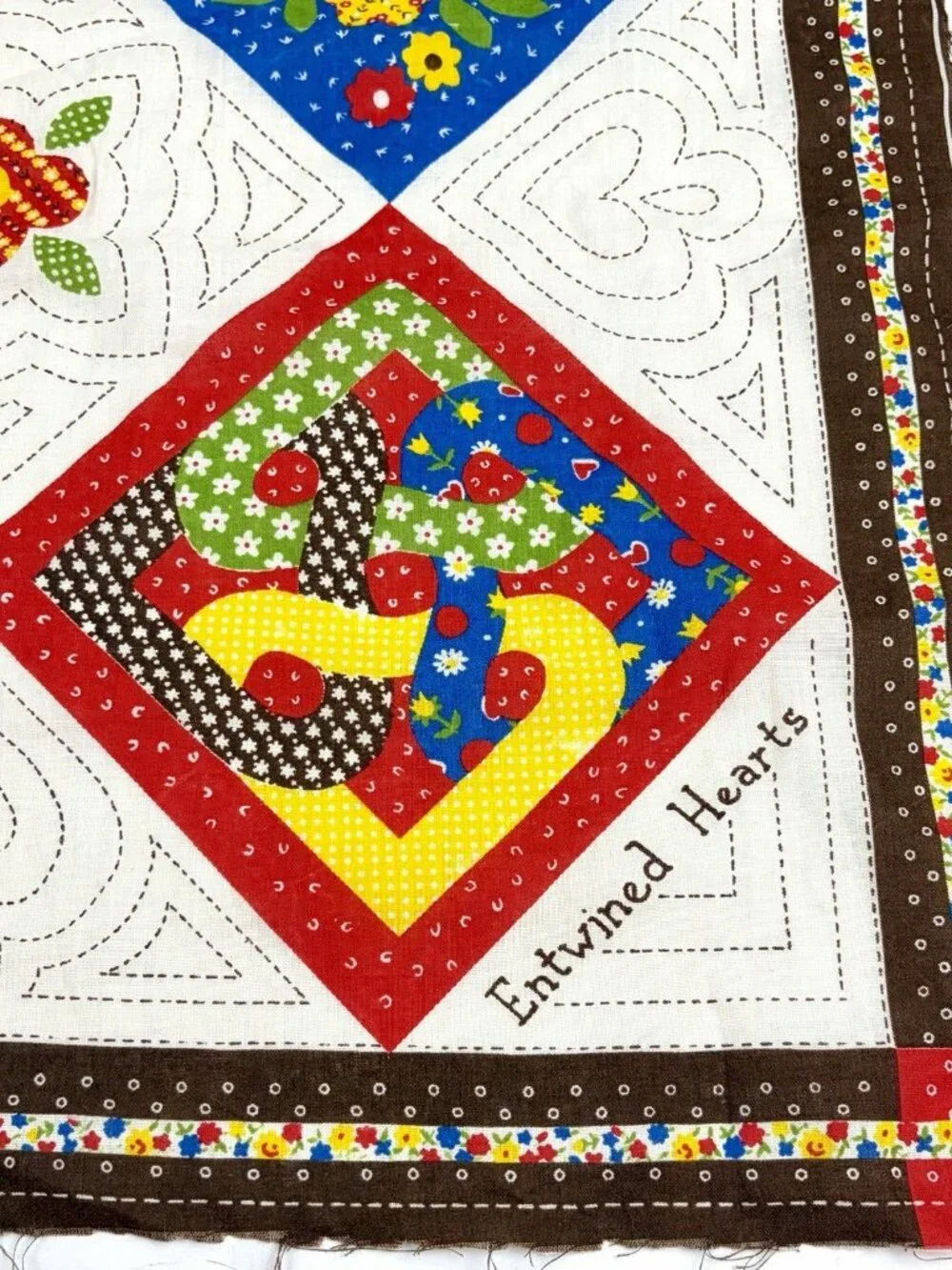 Vintage 1974 Suzanne McNeill Floral Patchwork Quilt Cotton Fabric Panel 22x22”